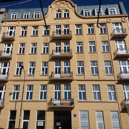 Apartment Luxury Apartament Brzeska 18 *